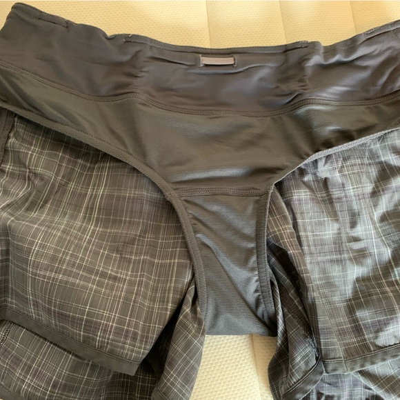 lululemon Hot High-Rise Lined Short - Picture 9 of 9